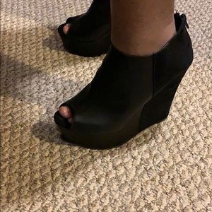 Forever 21 Black booties